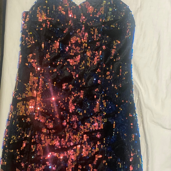 Sequined Bodycon Dress - Picture 2 of 2
